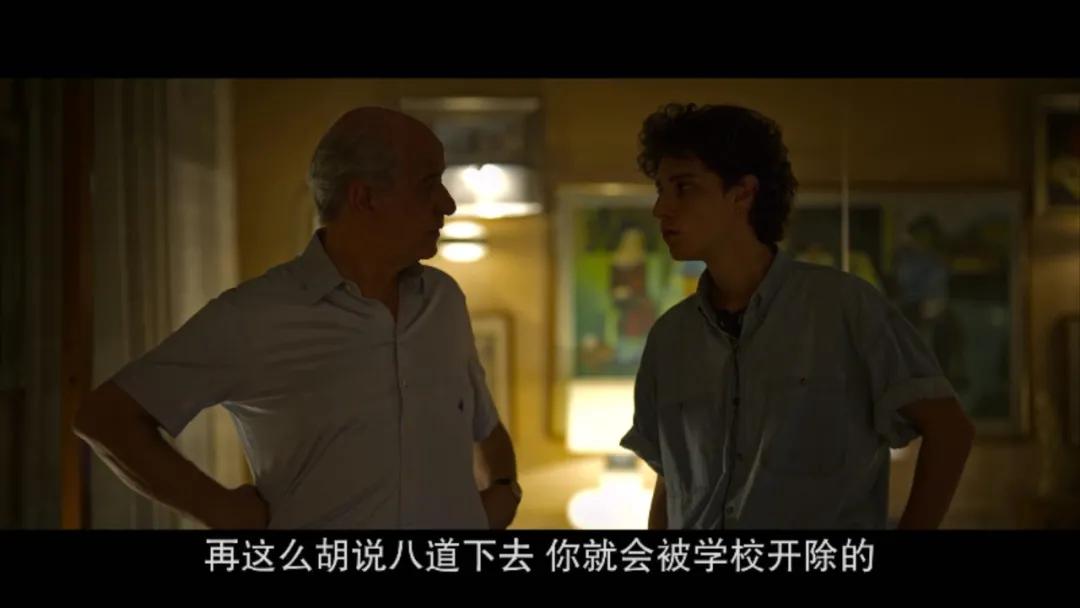 满屏美胸！三观震碎！意大利女人好敢