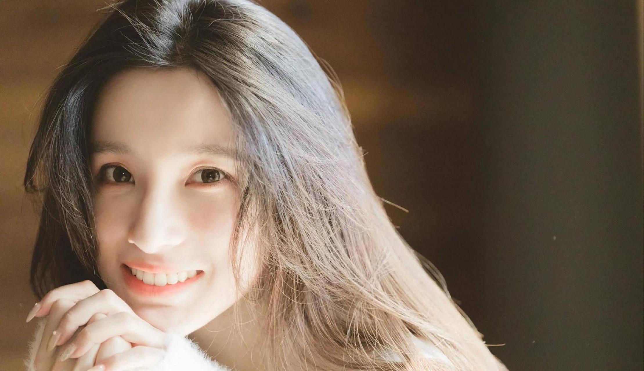 女主持人马凡舒简介,马凡舒央视女主持