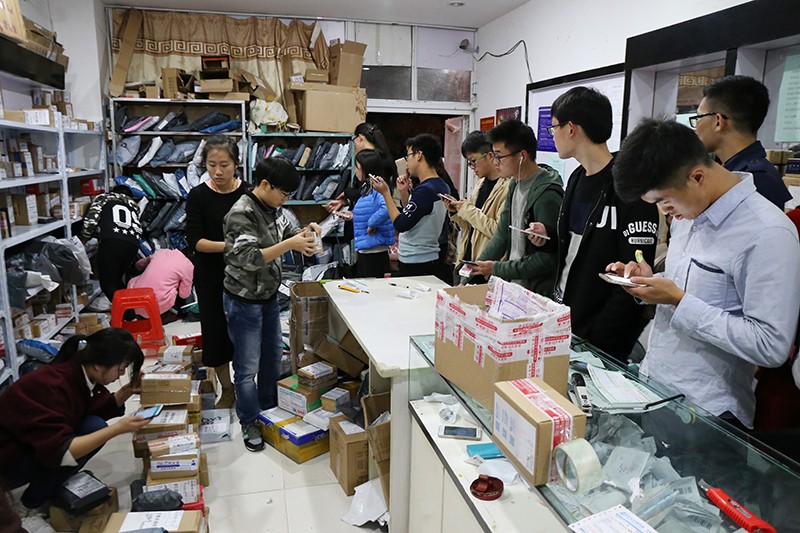 网上买品牌白酒靠谱吗,网上买的白酒便宜靠谱吗