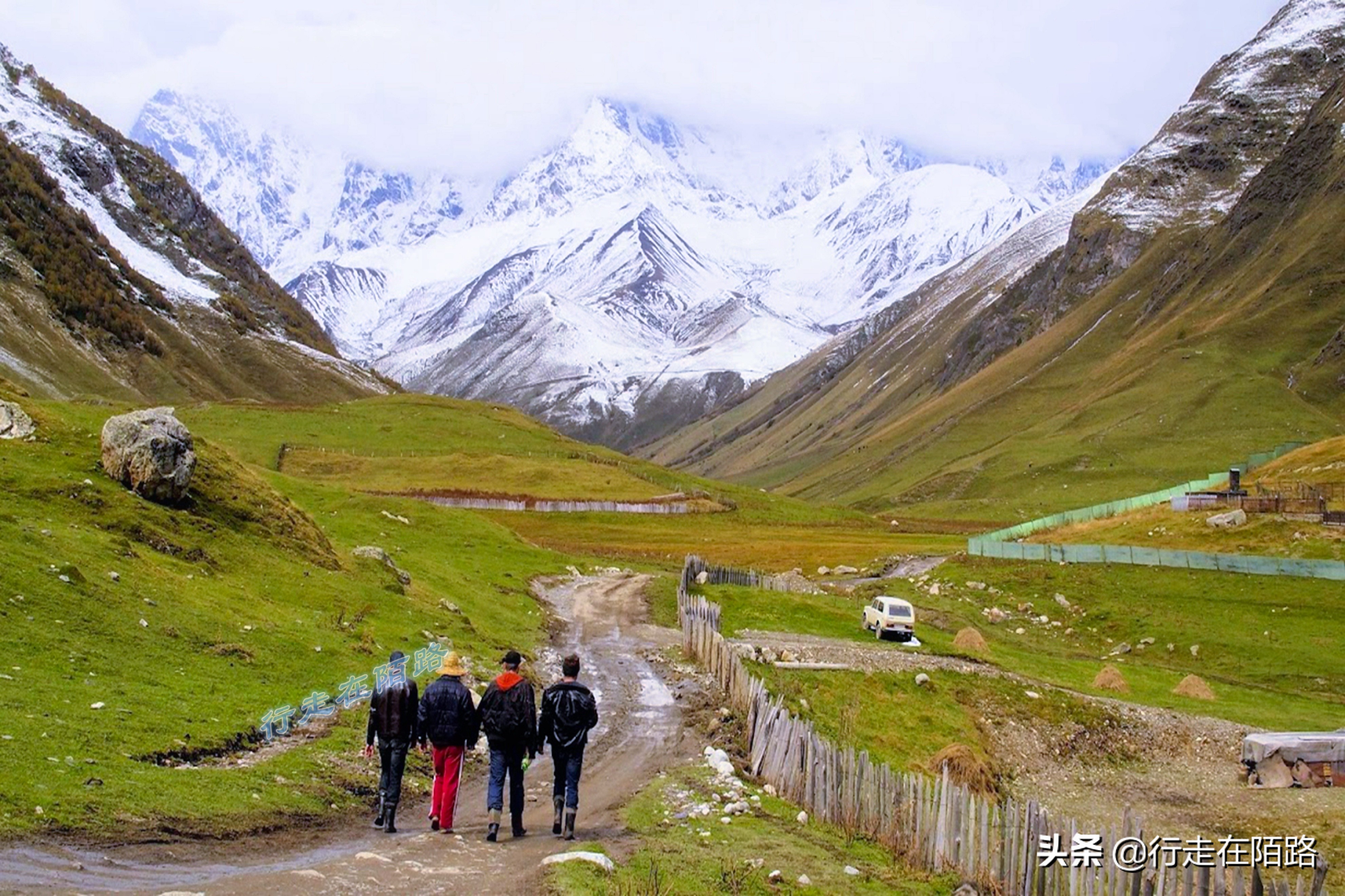 环游黑海第一个难关：海关盘查六个小时，靠一句话成功入境