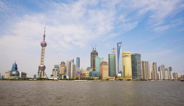 1994年春节，*小平邓**离开上海前对*菊黄**说：这是上海最后的机遇