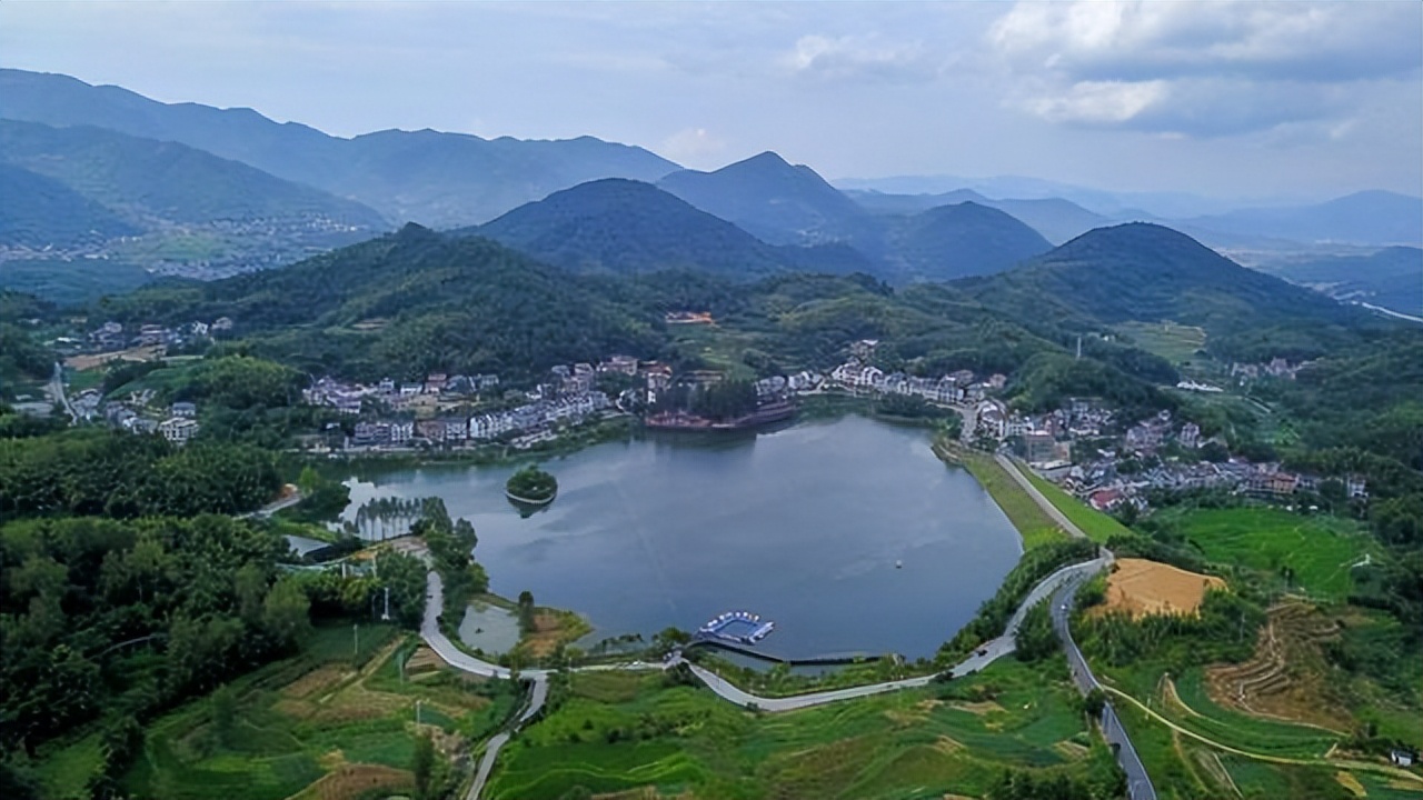 从“当代镖局”“黑快递”,到快递帝国,三通一达都做对了什么?