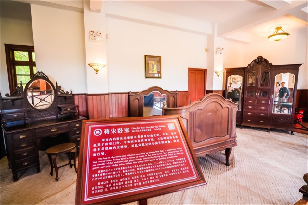 国军少校被俘后送去改造，高声大喊：我是902，获得*云陈**亲自接见