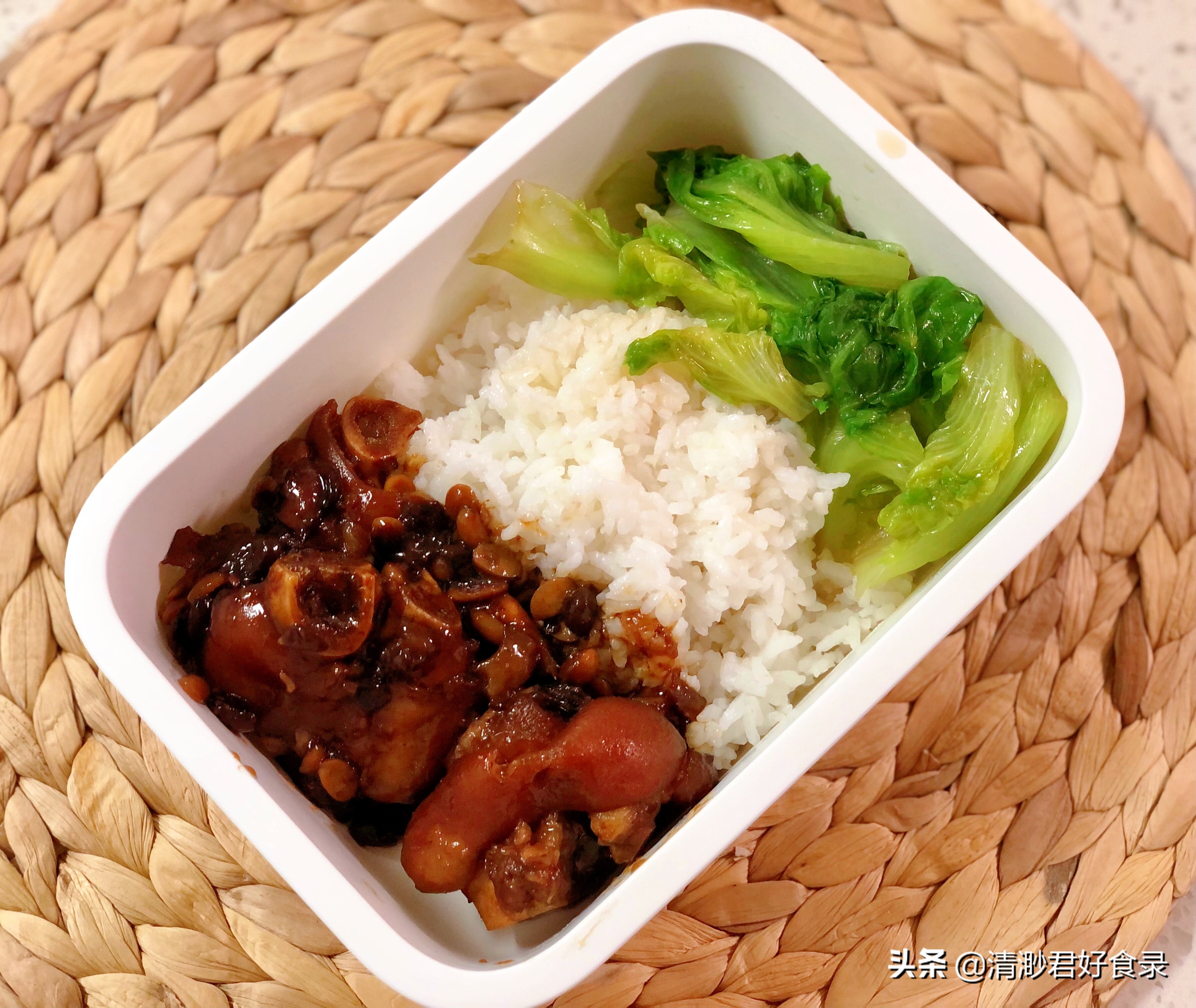 82岁奶奶用“长寿豆”炖猪蹄，教我不要乱加调料，吃一次忘不了