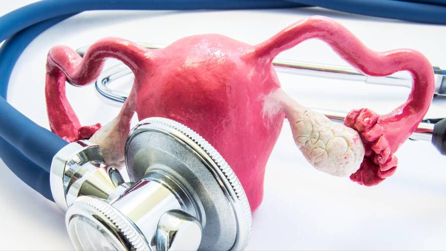 谈一谈：女性*裤内**上有黄色的分泌物，怎么回事？和妇科病有关么？