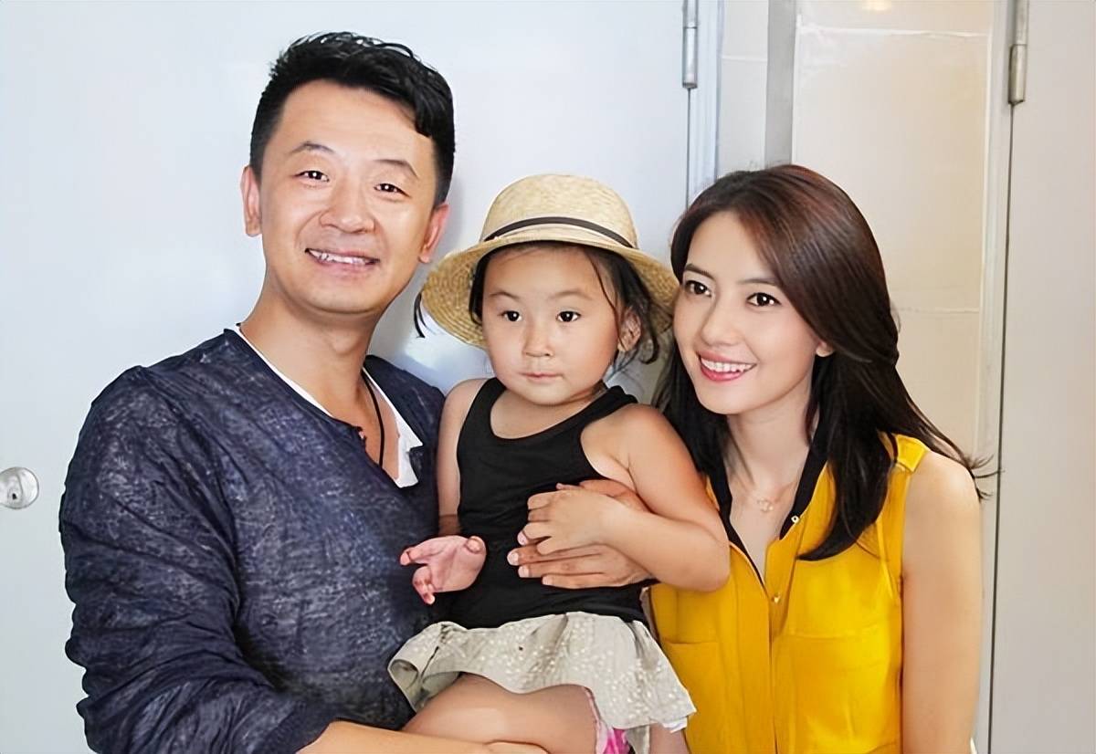 9位顶流明星的狱中生活：没有任何优待，洗澡上厕所没有隐私