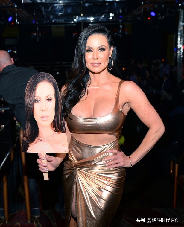 澳大利亚女拳手惊艳全场比赛,女子裸拳ko外国选手