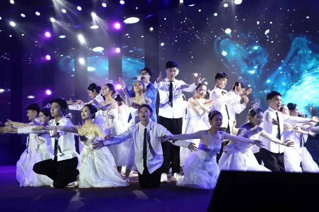 四川西南航空职业学院是什么风格,四川西南航空职业学院校园风采