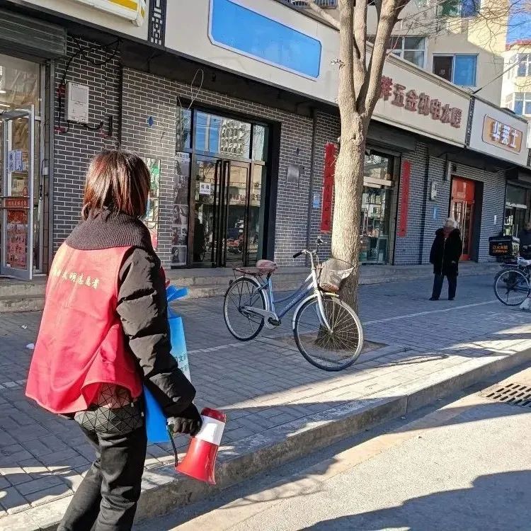 太原市阳曲县:南坡街社区齐心抗疫 温暖随行