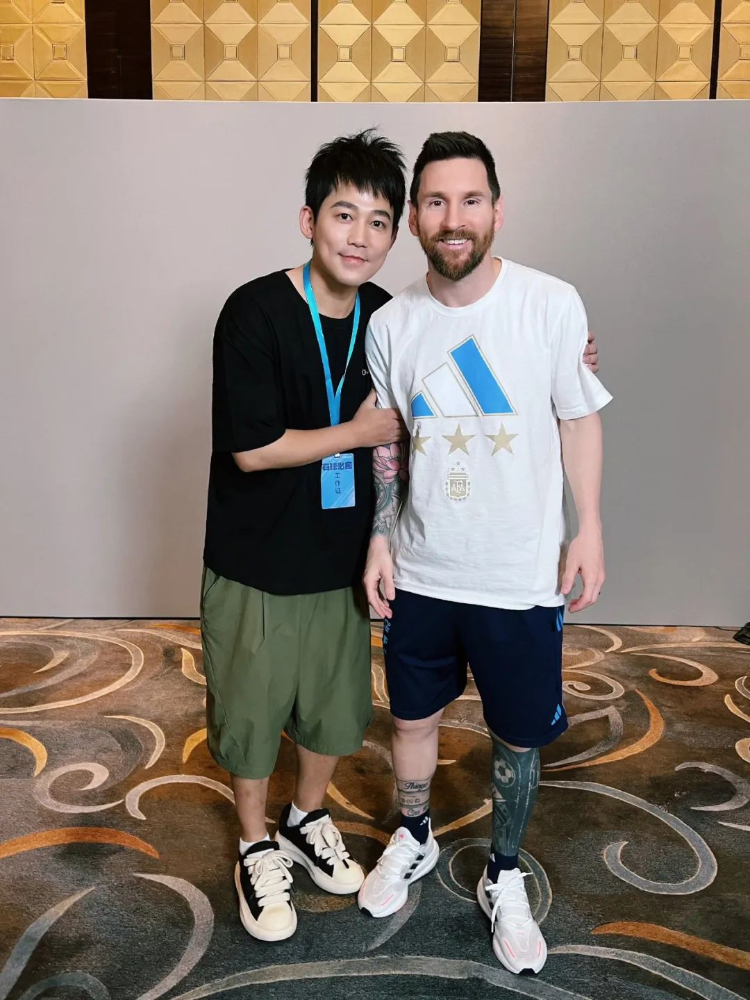 梅西现身lv,梅西穿阿根廷卡塔尔世界杯球衣