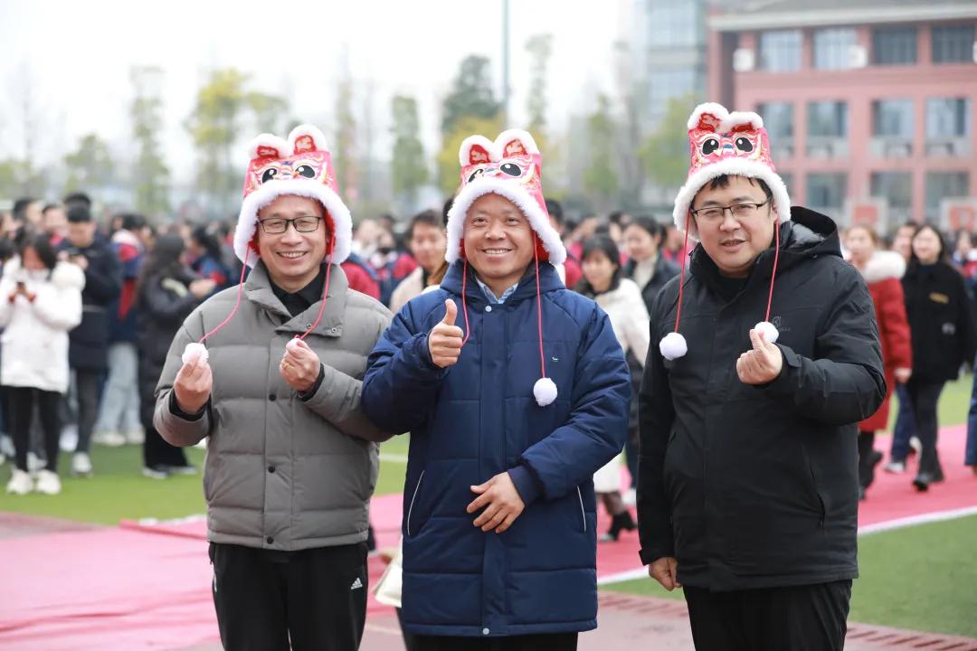 开学啦听听新生的感受,开学了看一下宿舍的环境