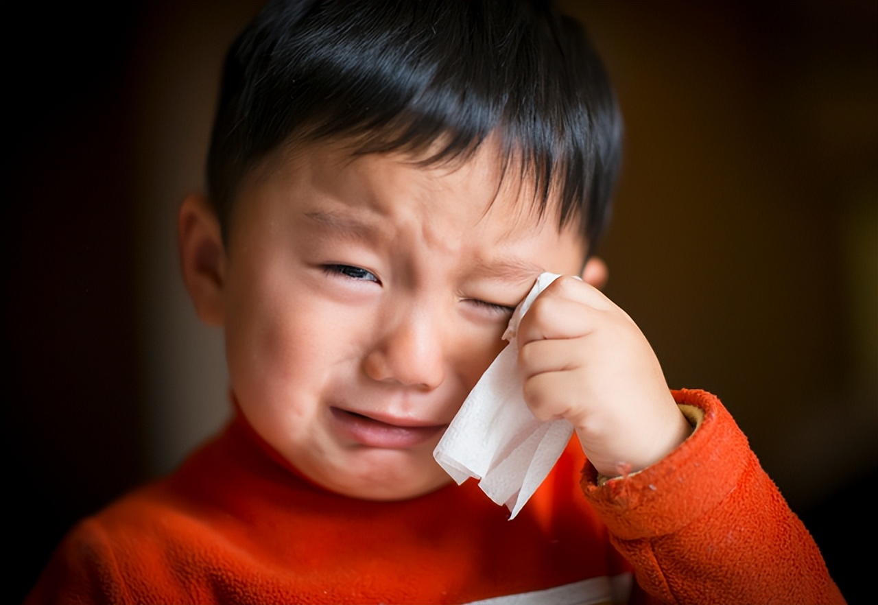 90%的性侵害是熟人作案，性教育作用被高估，家长应如何保护孩子