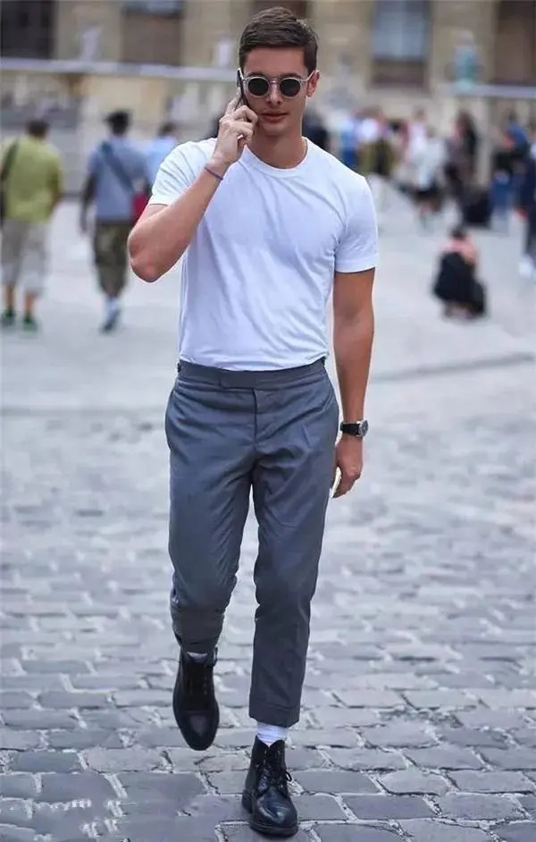 经典白t恤怎么穿时髦又好看,白色宽松简约短袖t恤怎么搭配