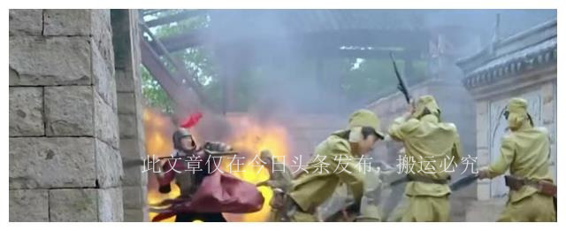 胸罩*点露**，花式泳衣，这些辣眼睛的操作，导演肚子里没一点墨水吗