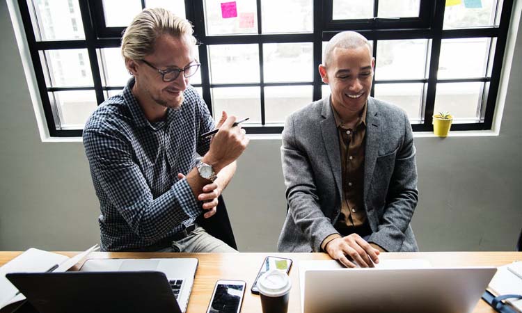 领导故意整你教你4招对付他,领导总是想办法整你怎么办