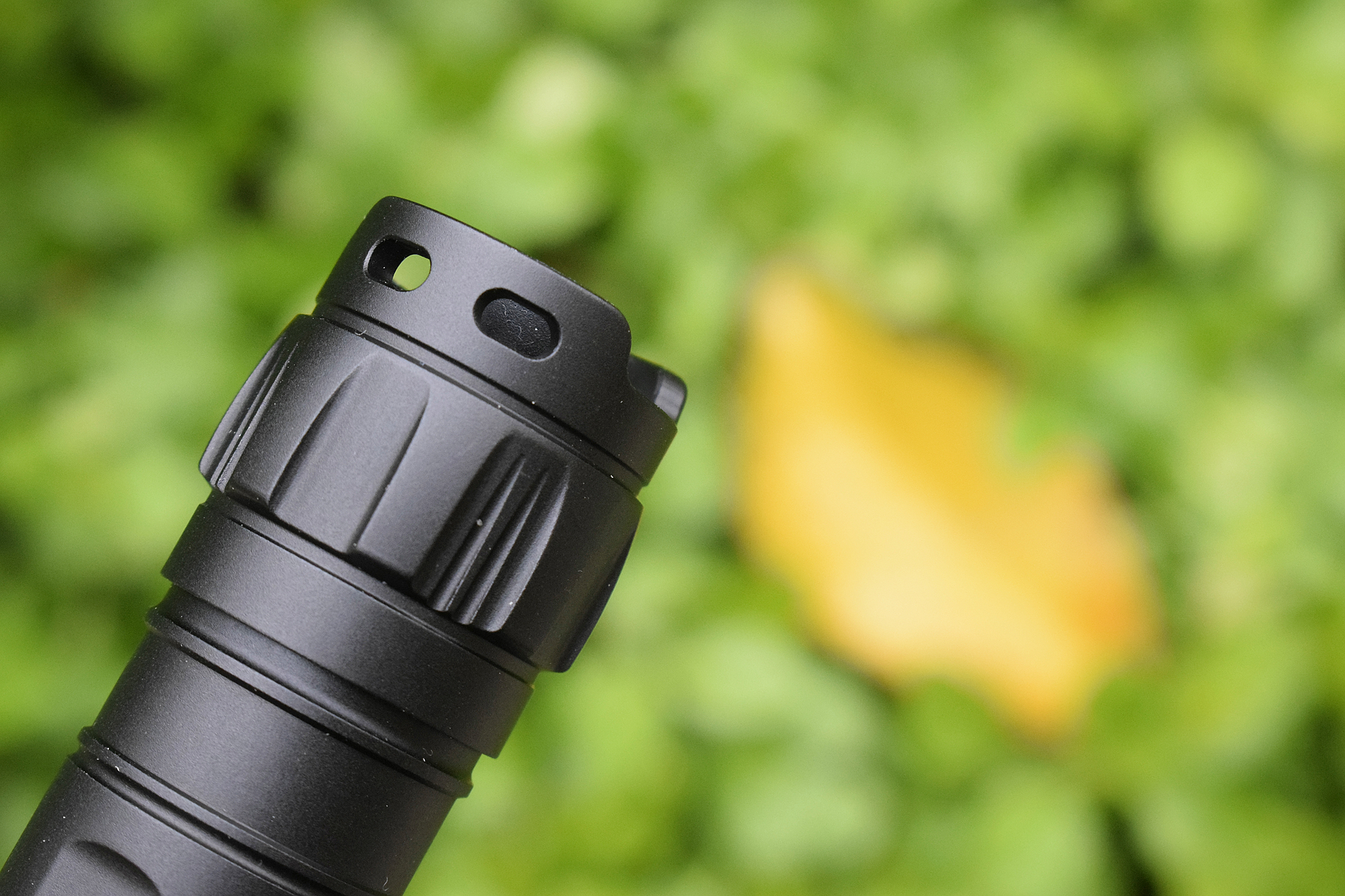 双光源任切换，千米光柱一线天！CYANSKYH5GT远射手电体验