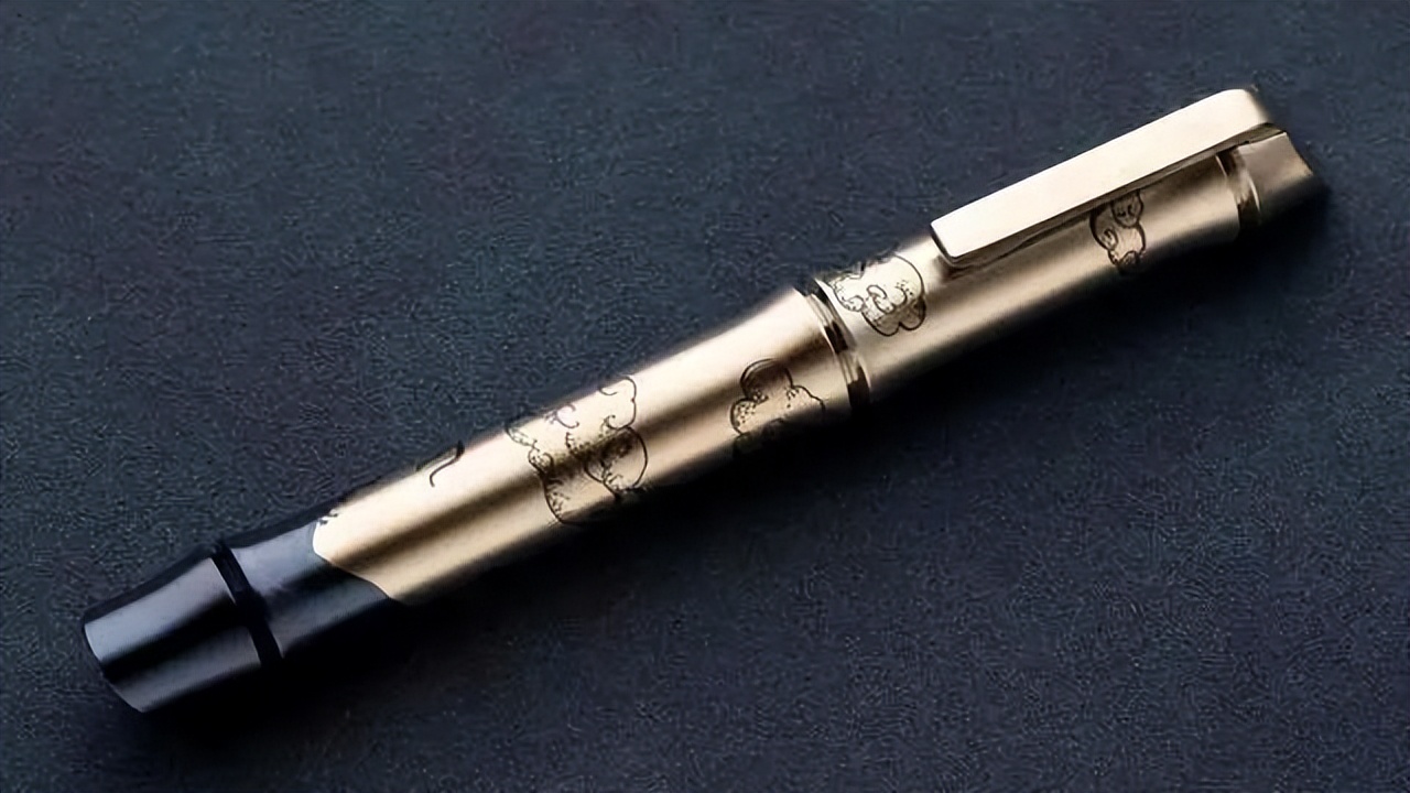 笔落惊风雨诗成泣鬼神钢笔书法,正楷书法作品欣赏签字笔