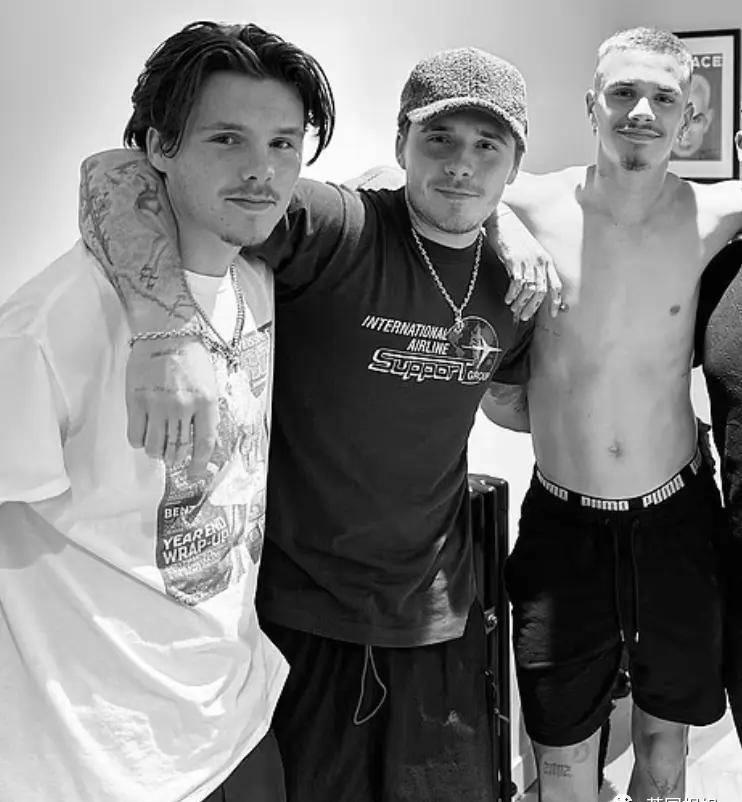 贝嫂狂晒48岁小贝半裸翘臀照，全球网友狂欢：谢嫂子带看男菩萨！