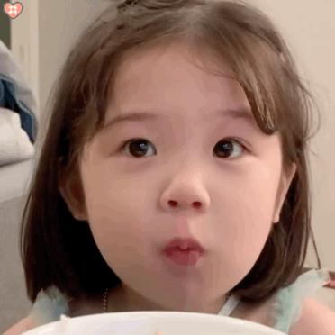 海绵宝宝高清可爱三连图壁纸带字,派大星海绵宝宝表情包动图可爱