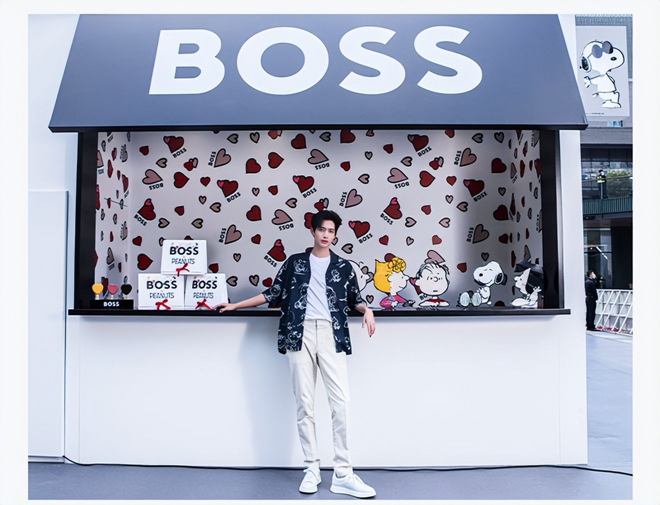 会买│成都远洋太古里来了大BOSS！是谁又被七夕限定甜到了？