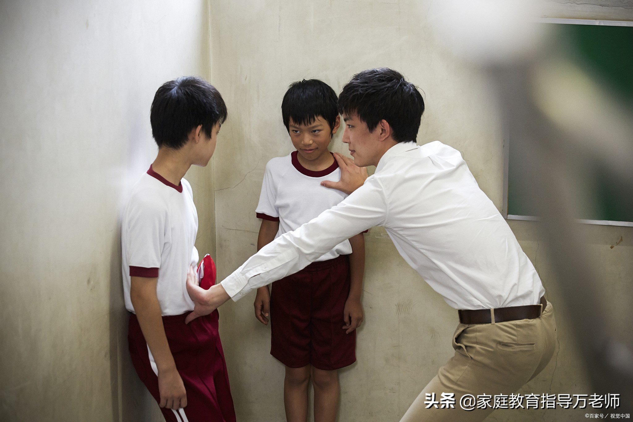 家长注意打孩子的事项,孩子发脾气家长牢记四要四不要