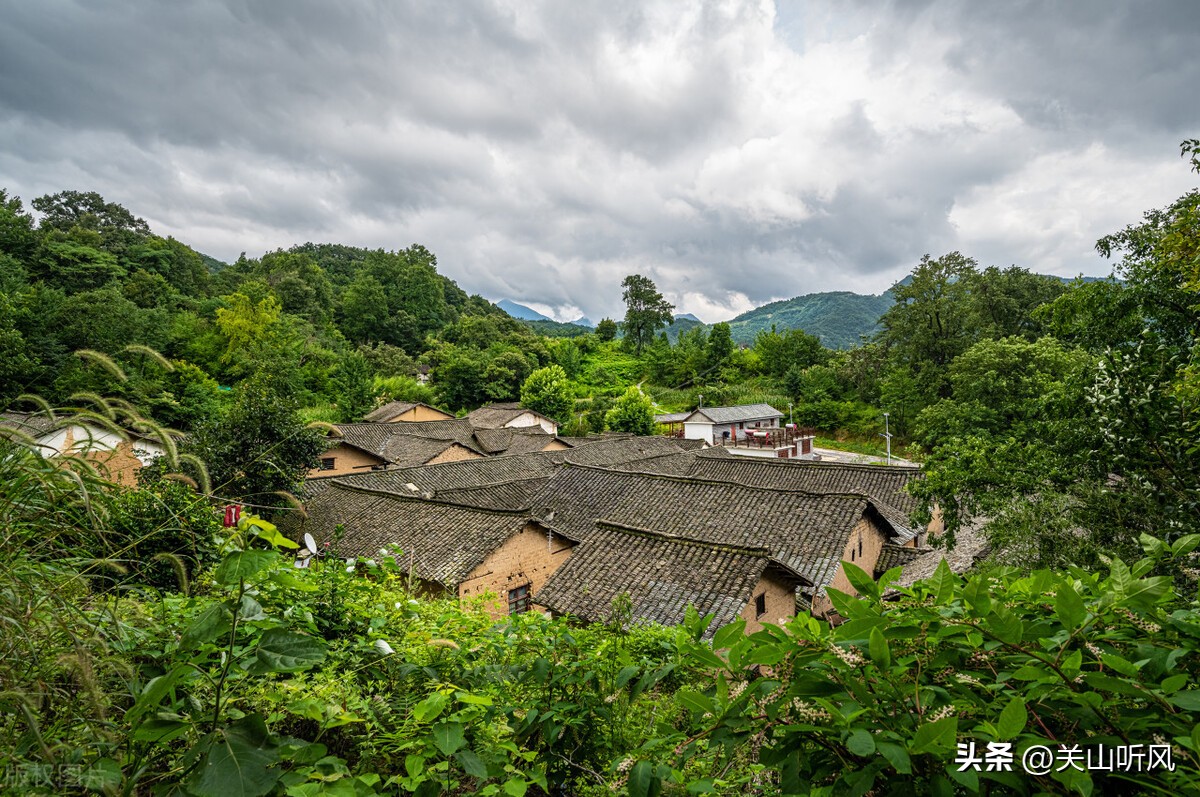 龙为什么代表祥瑞,屋顶安放龙有什么讲究