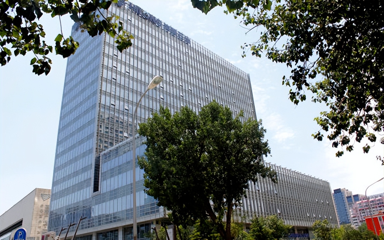 圆满交付——启新装饰公司顺利完成海隆石油大厦办公室精装修工程