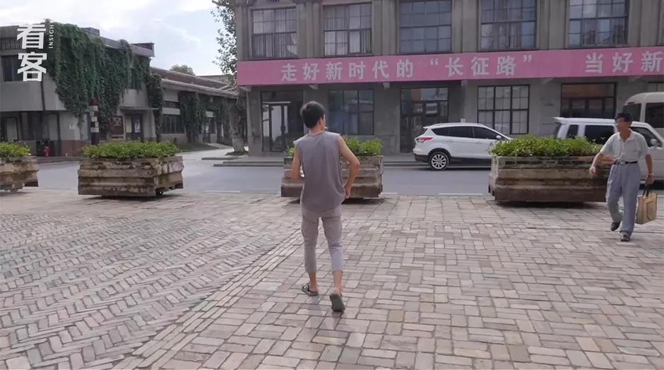 景德镇适合摆摊卖啥,去景德镇卖陶瓷