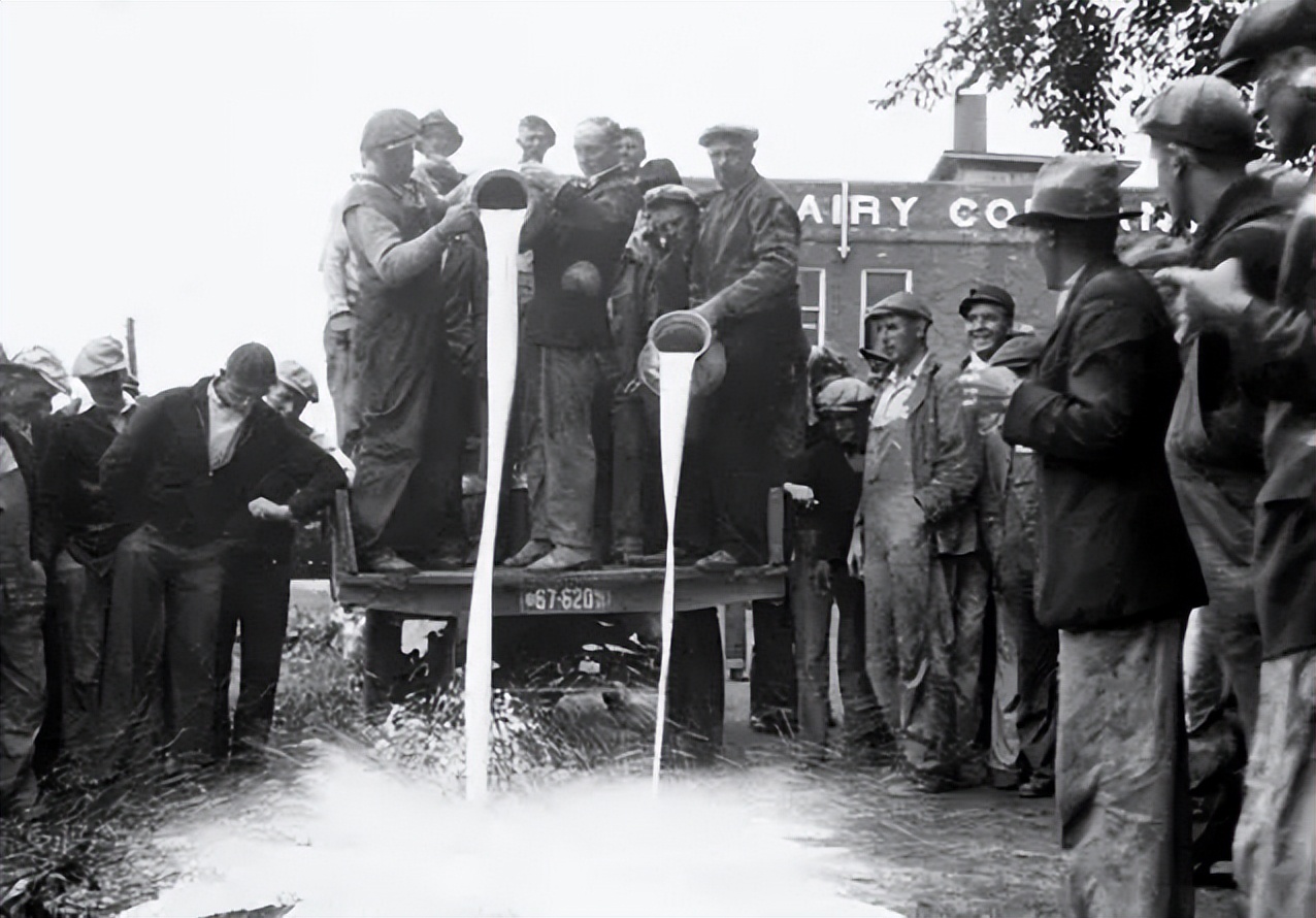 君子莫愁：2023读书只是为了赚钱后，美国俄亥俄爆了！