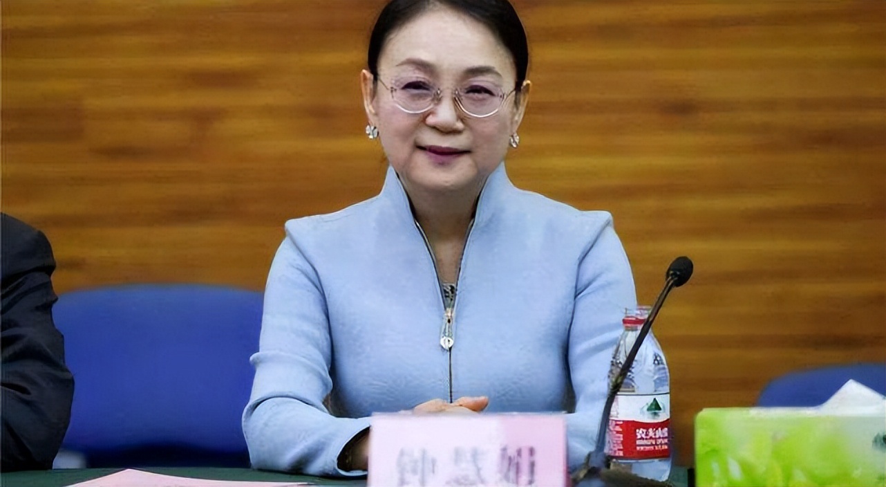 白手起家的女性顶级企业家,中国十大女性商界企业家