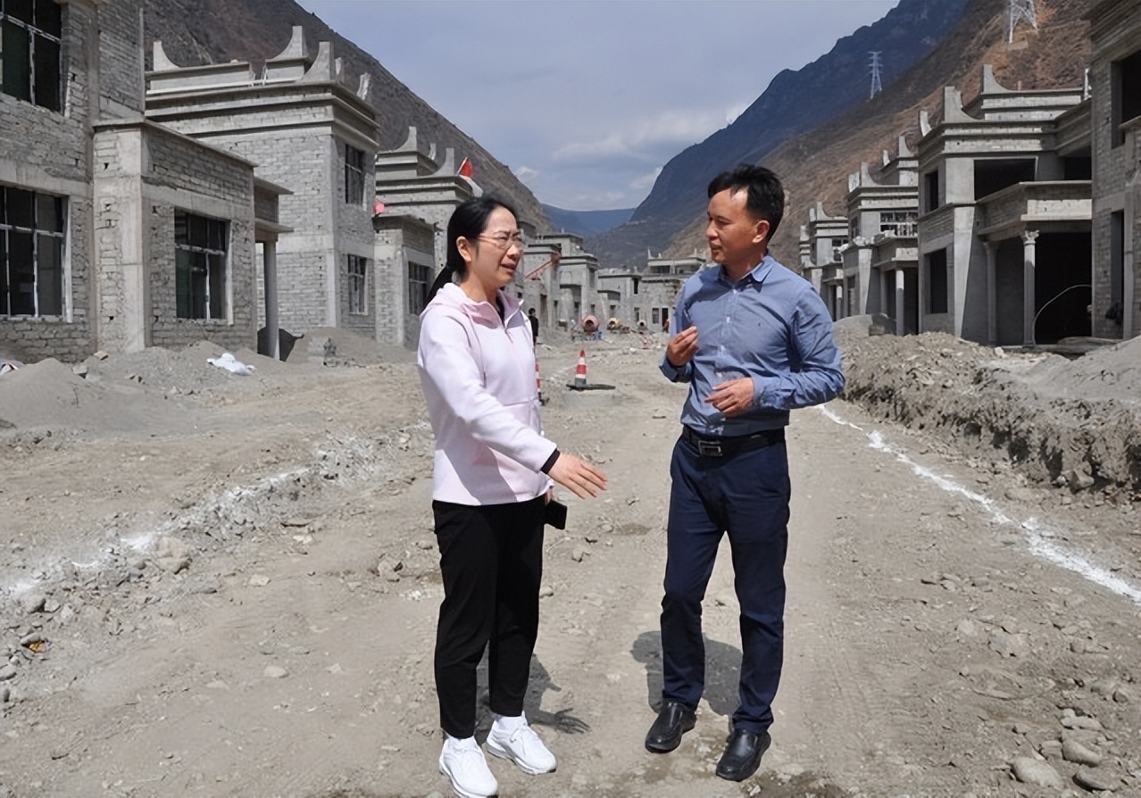 金东巾帼“靓”丹巴——记浙江援川干部,四川省三八红旗手,丹巴县委常委、副县长叶悠霞