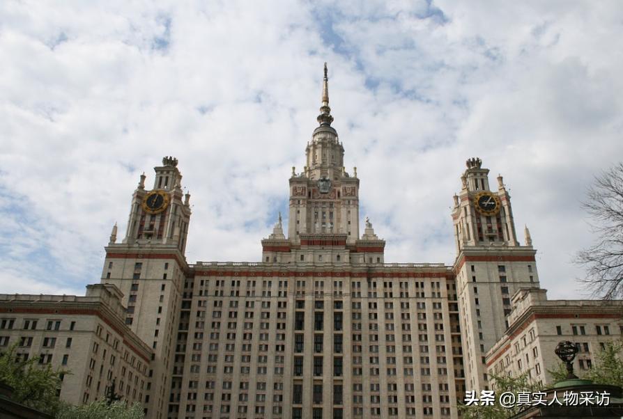 我20岁到俄罗斯，和乌克兰姑娘日久生情，结婚4年才敢回国见家长