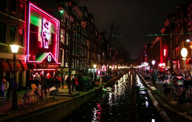 荷兰女性如何看待本国性合法化,交易合法化给荷兰带来了哪些影响