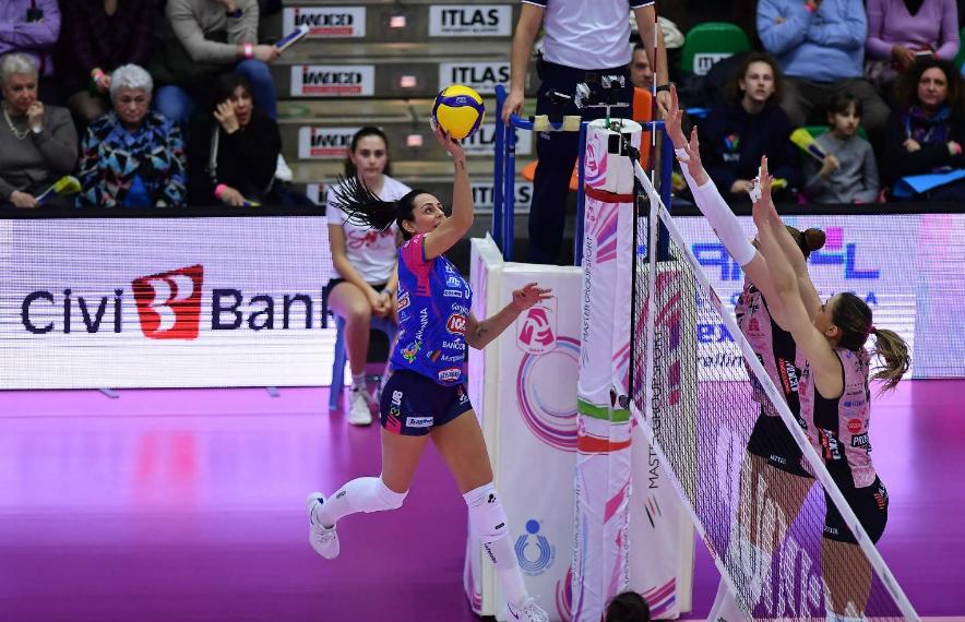 意大利女排发球超厉害,意大利女排接应复出