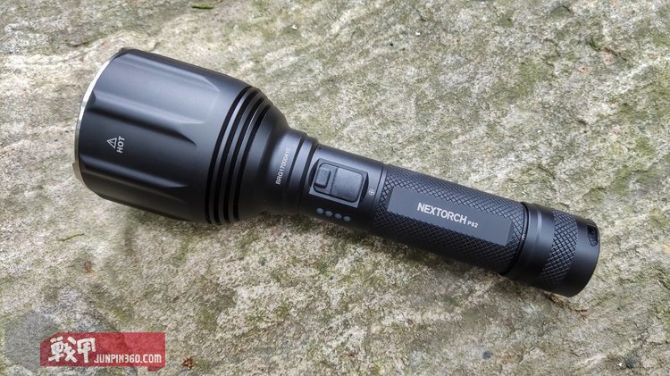 纳丽德p80手电筒远射效果,纳丽德手电筒强光远射