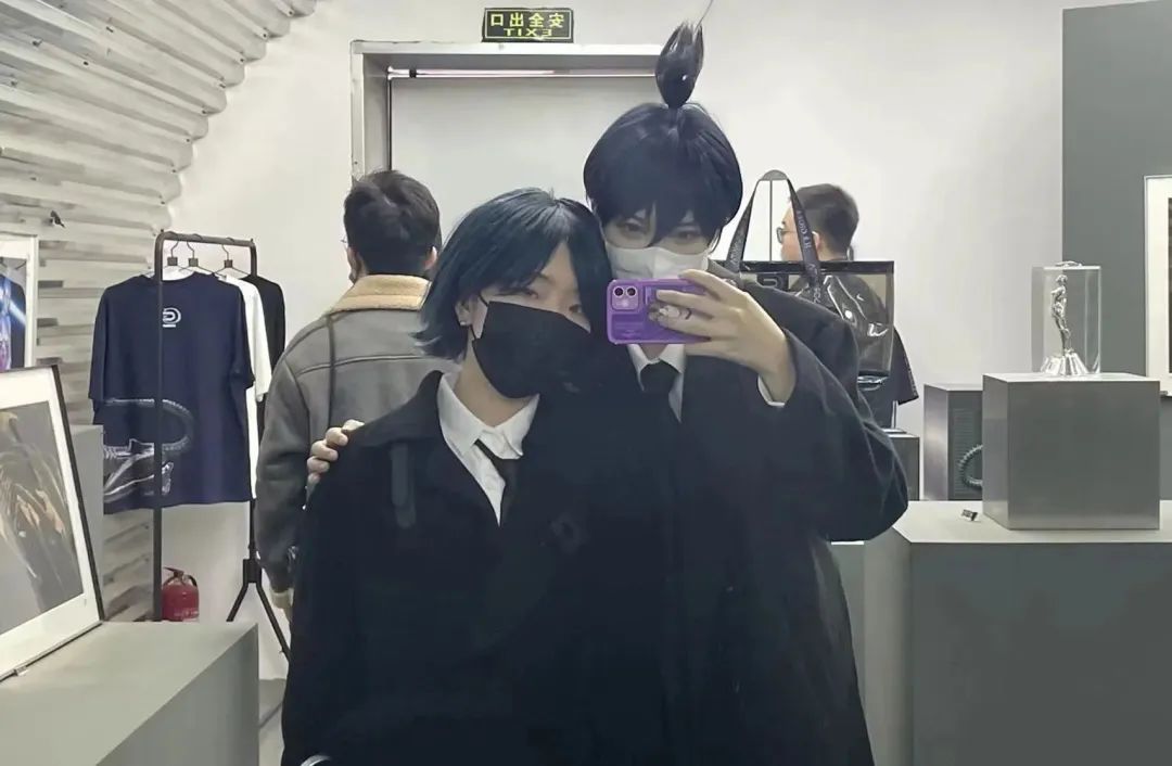 花800块钱认识一个朋友值吗,花两三千和男朋友见一面