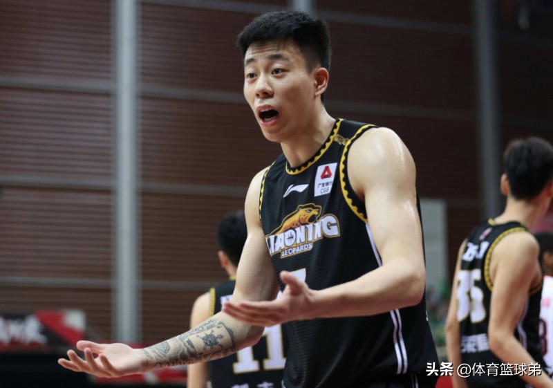 胡明轩vs张镇麟,张镇麟阻挡胡明轩进攻