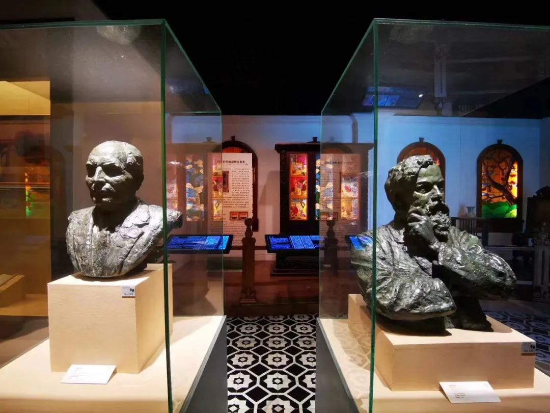 海上文脉看徐汇丨土山湾彩绘玻璃雕花橱柜回归始末