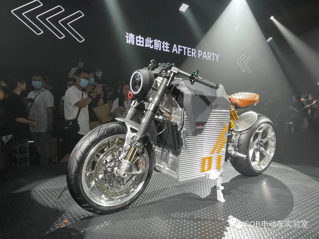 好事？坏事？2021年充满争议的四个品牌