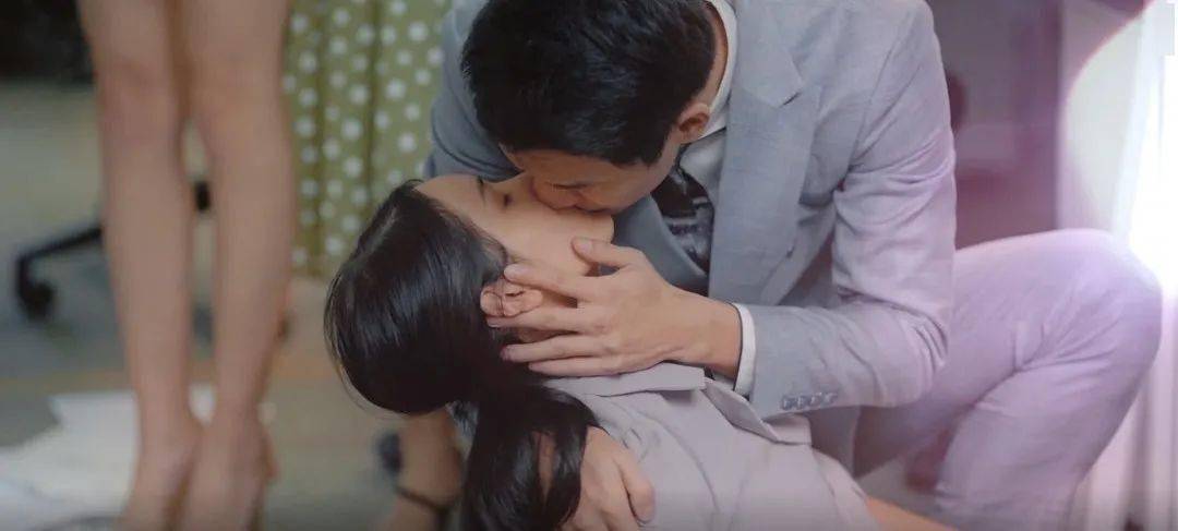 爱很美味，但我没有爱，也没有美味