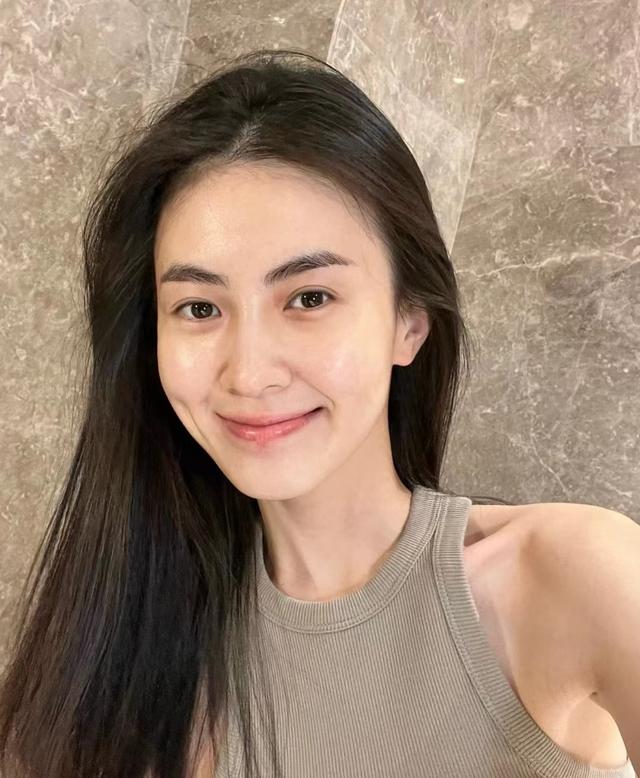 上年纪的女人适合什么品牌护肤品,适合年轻女性用的面霜