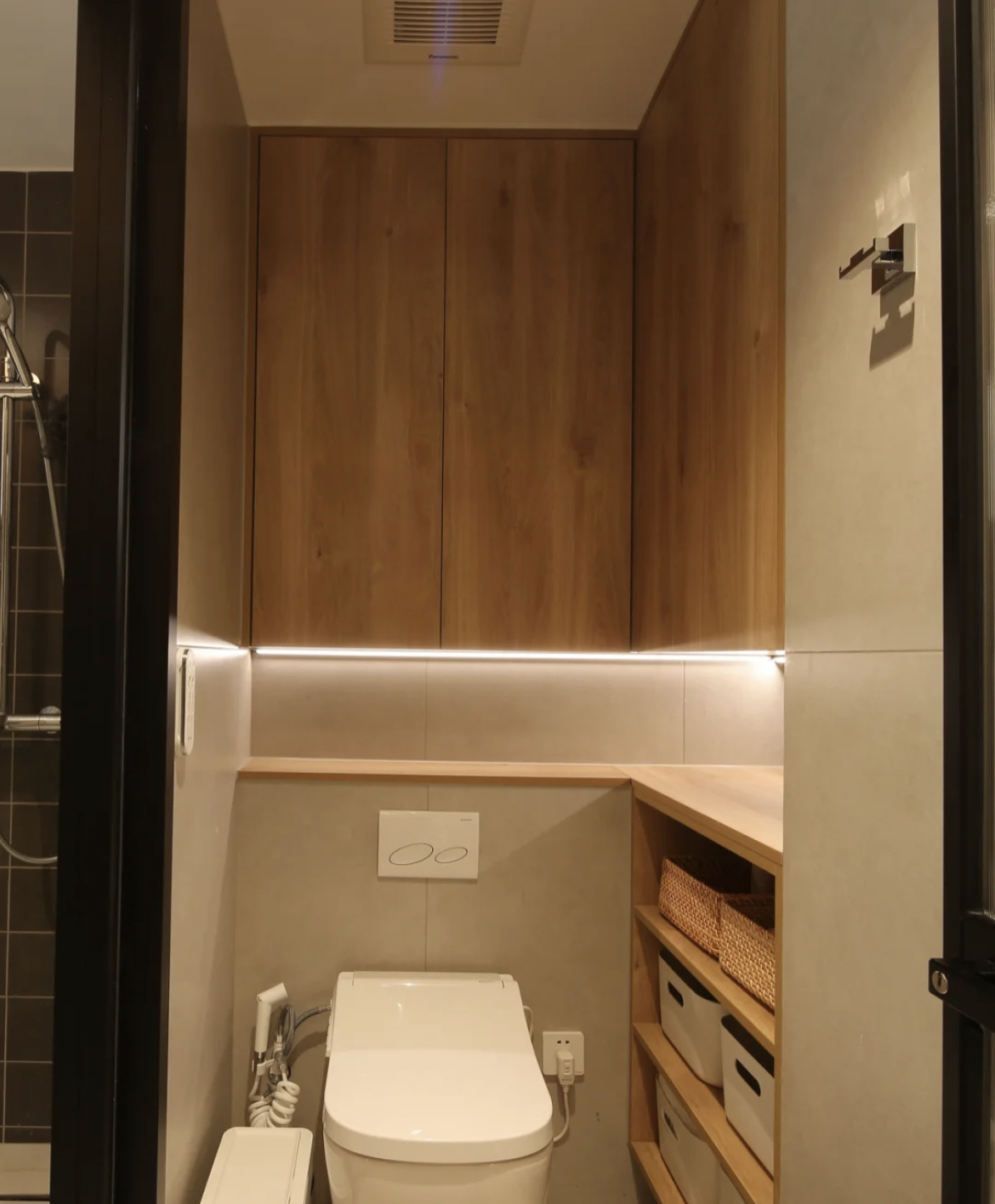 还好当初没放弃，给家里硬挤出15cm窄柜，入住后用处太大了