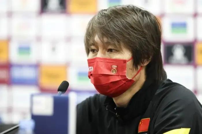 山客期评：重新启航的中国男足中国女足在2022年有何看点？