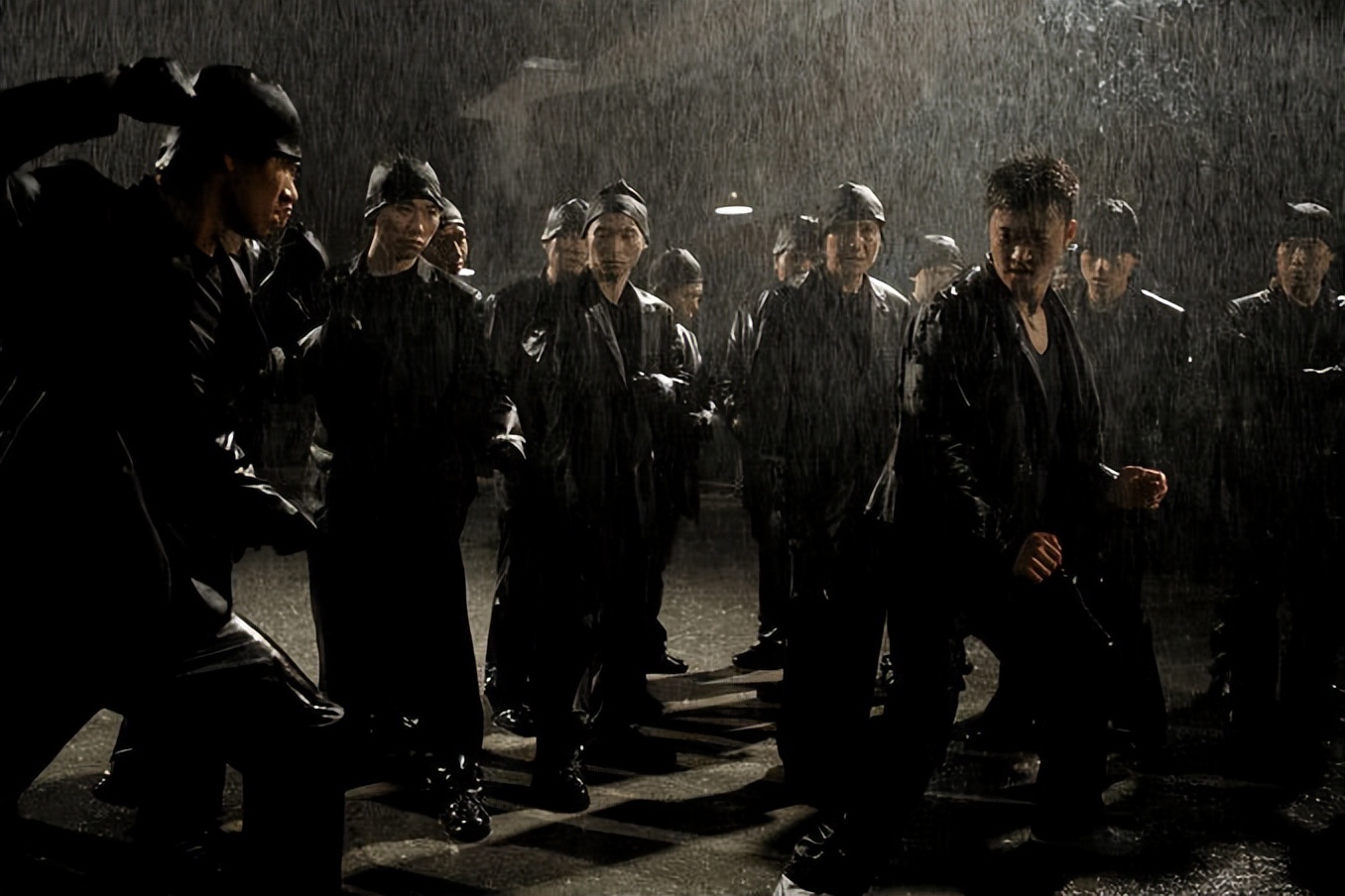 谁说华语功夫片已经没落，成龙老矣，轮到吴京顶上了