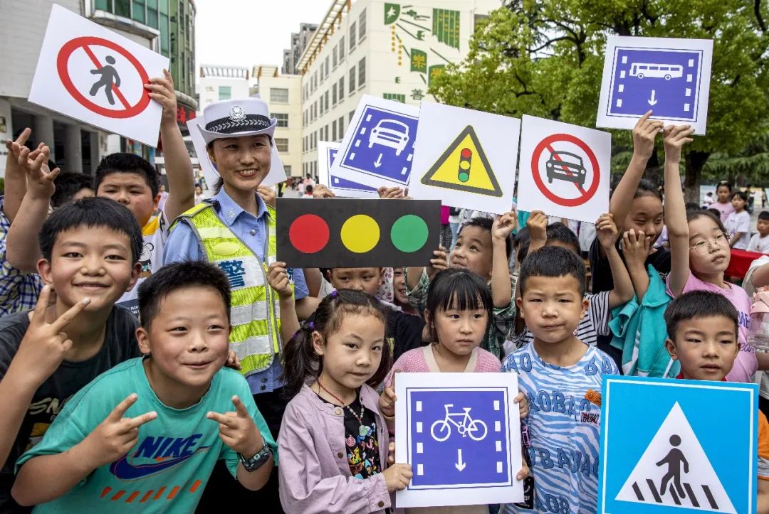 想要六一儿童节礼物的说说,充满爱的儿童节礼物