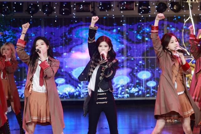 snh48林思意毕业完整版,snh48林思意的表演