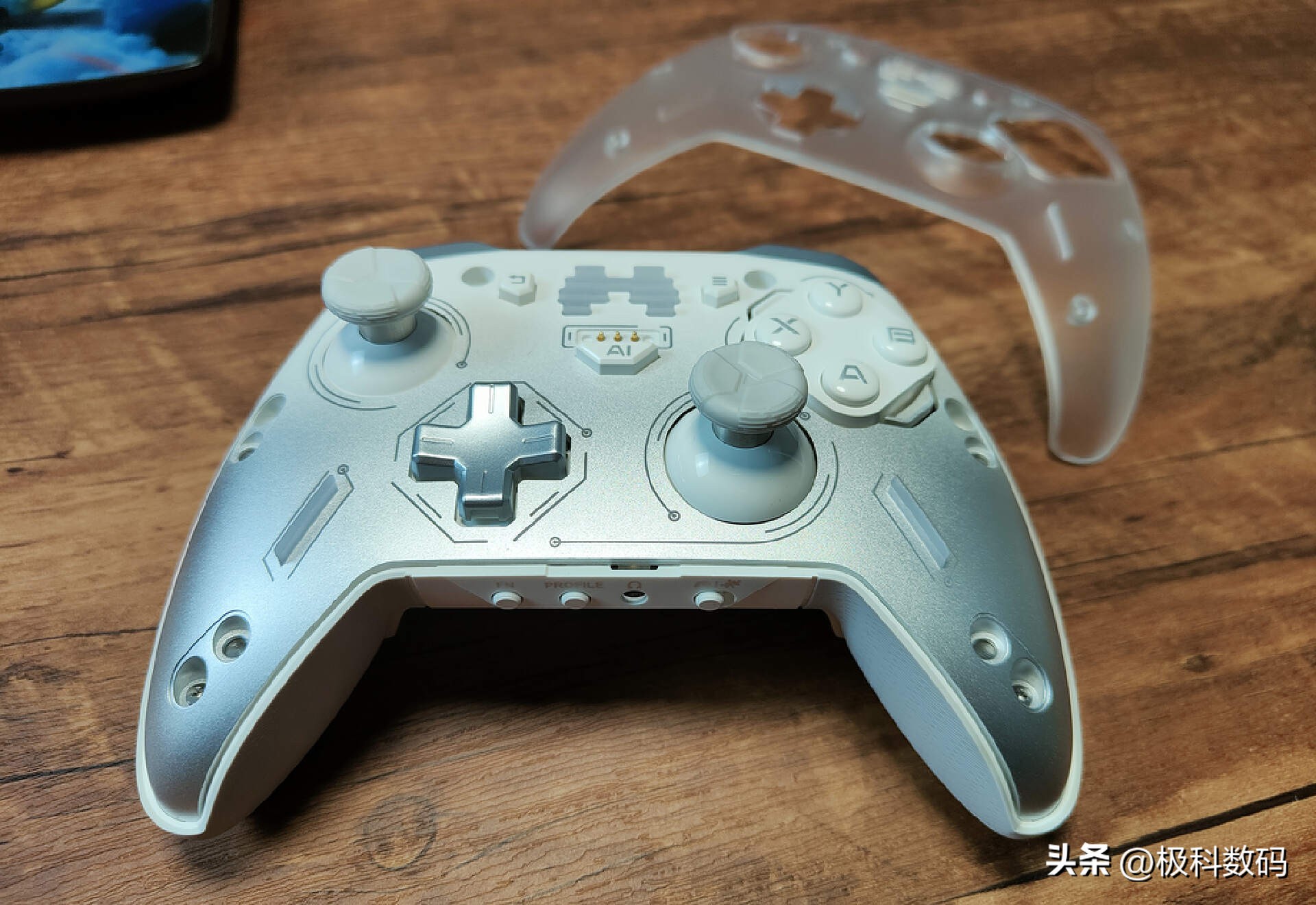 北通宙斯手柄尺寸和xbox手柄对比,北通宙斯手柄和switchpro手柄比较