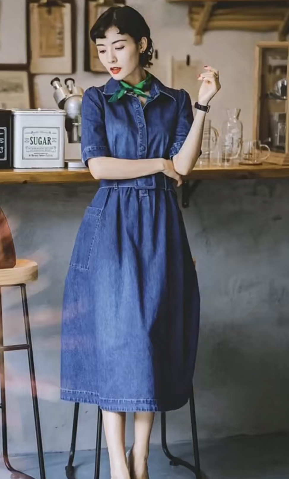 今年最火牛仔连衣裙显瘦薄款,减龄又显瘦的直版牛仔连衣裙来啦
