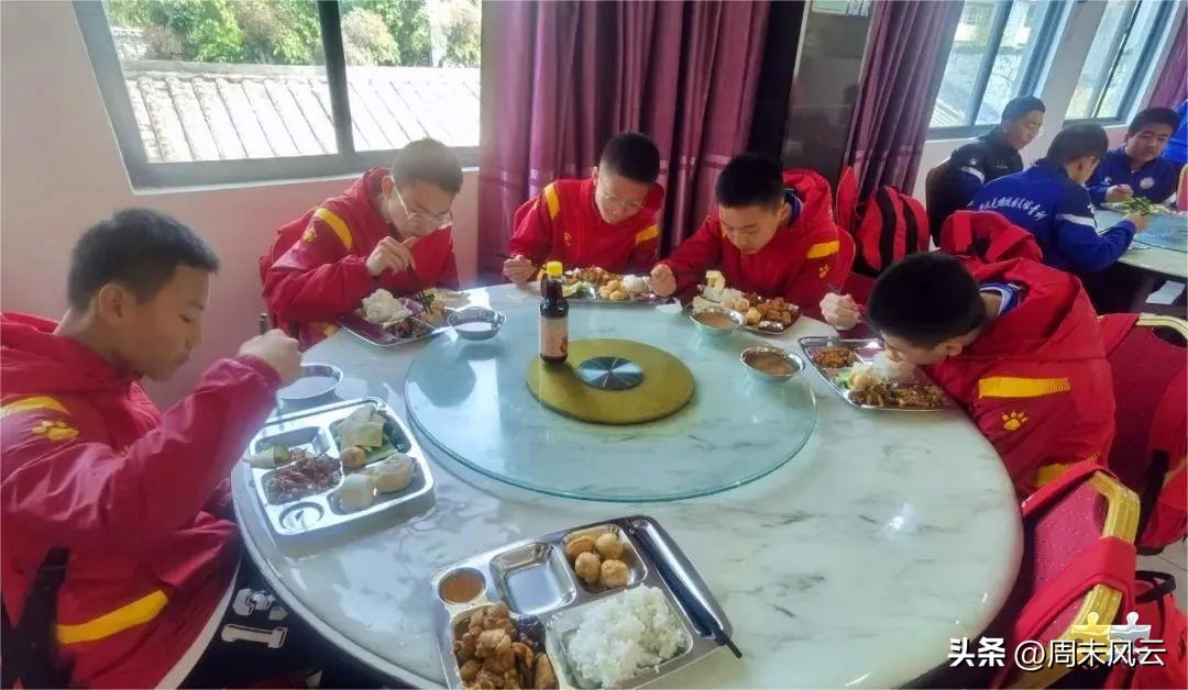 足球训练营冬训校园足球,又是一年冬天冬训