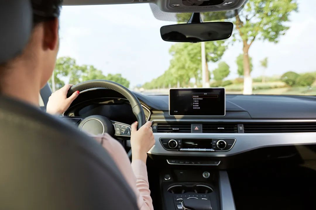 一秒“引火上身”！夏天你往身上抹的这些，可能是易燃品！